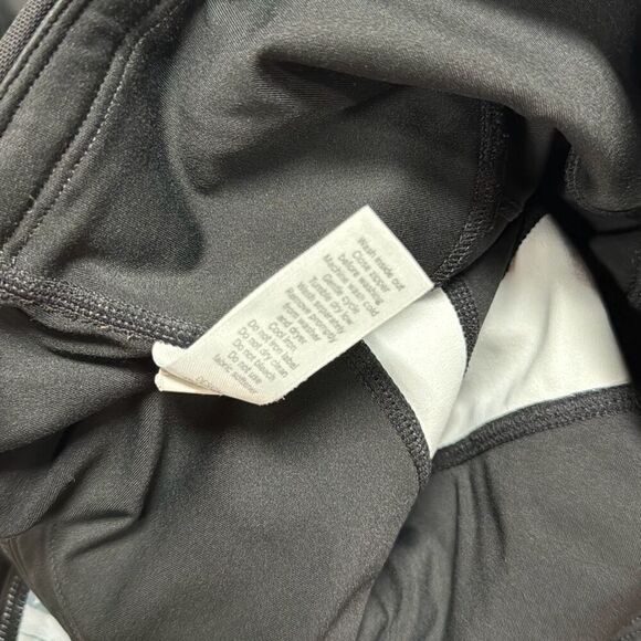 Athleta Abyss/Black Marble Precision 7/8 Tight Legging Size Medium - Picture 8 of 8